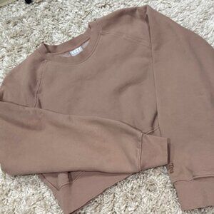 Aritzia TNA Cozy Fleece Perfect Cropped Sweatshirt  - M - EUC